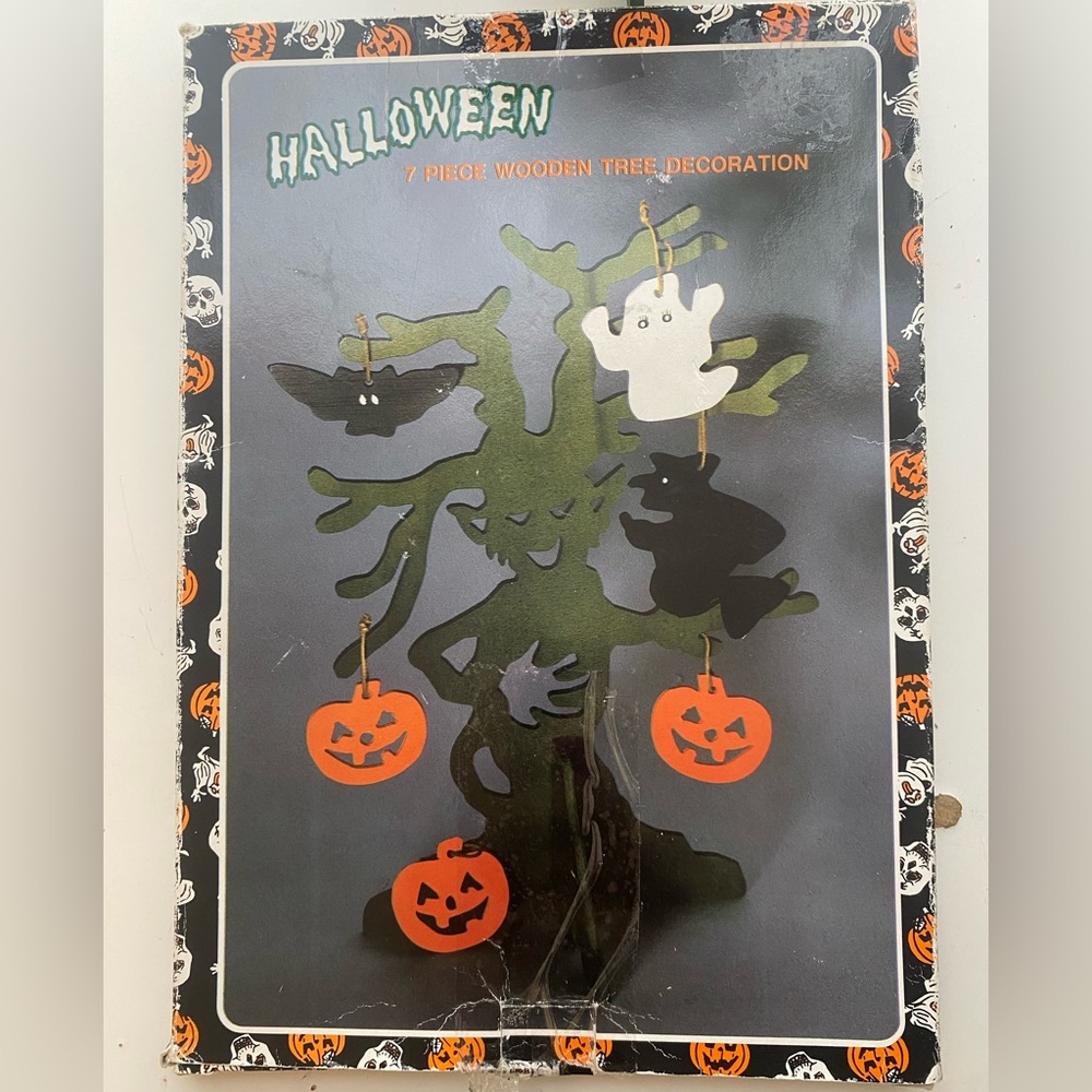 Vintage Halloween Wooden Tree Decoration Set